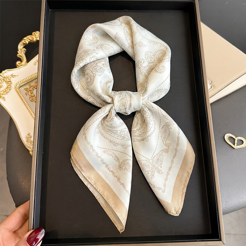 Vintage Beige Paisley Print Sq - Scarf Silk Square ulasan dan harga