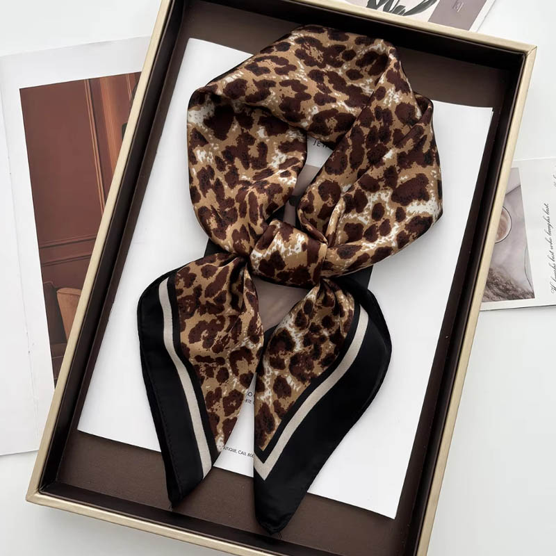 Luxury Leopard Print Female Sa - Ascot Neck Scarf ulasan dan harga